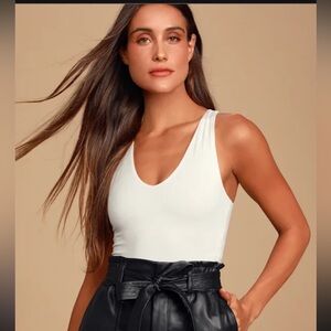 EUC Lulus Feel Like Dancing Crop Top